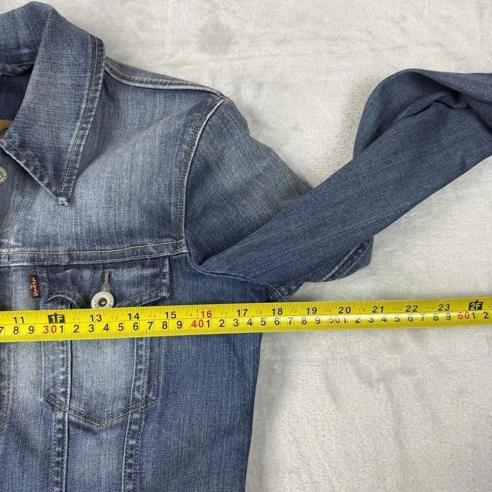 Levis Denim Jacket Women Blue Button Front Trucker Style Jean Jacket Size Small